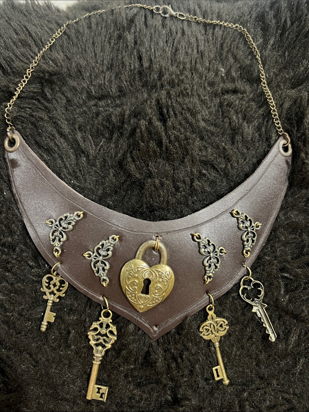 Vintage-Inspired Brown Collar Necklace with Gold Lock & Key Charms